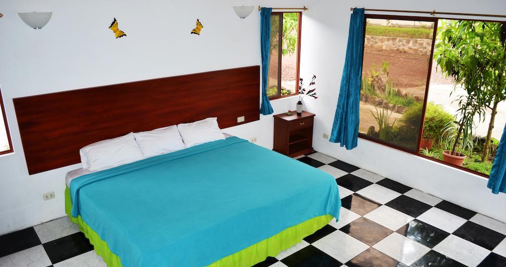 Piedras Blancas Lodge Puerto Ayora Kültér fotó